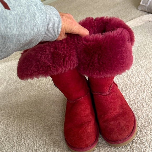 UGG Women's Burgundy Winter Boots Warm and Stylish ❣️ - Picture 9 of 15